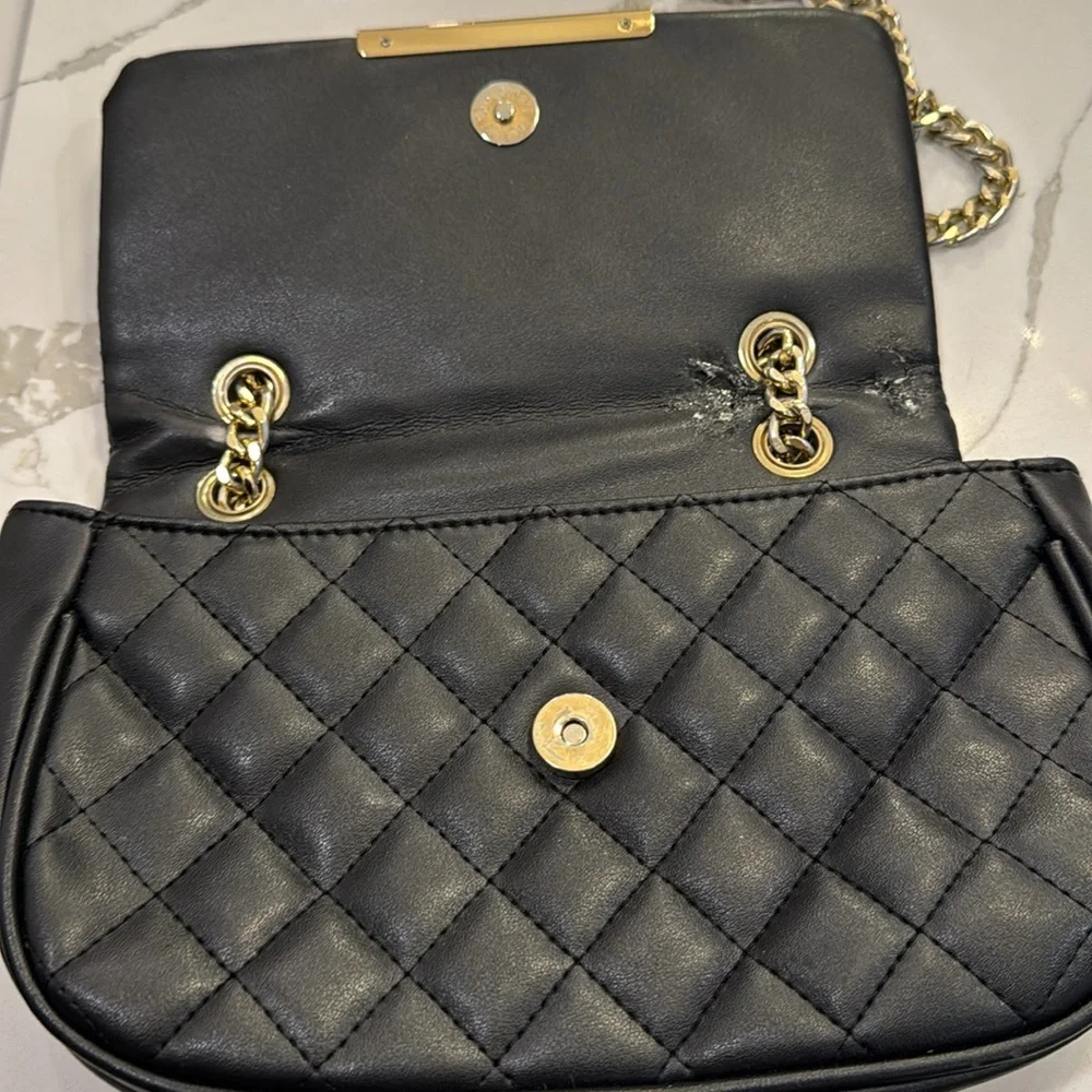 Ardene Black Quilted Chain Purse - Picture 2 of 4